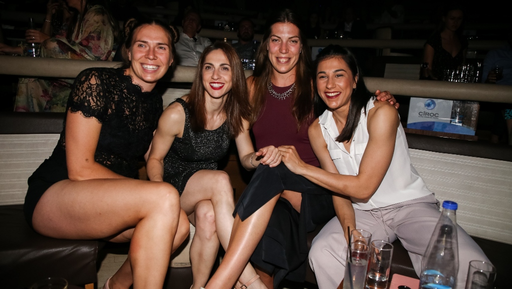 Τα… έσπασαν οι Πρωταθλήτριες στα μπουζούκια (ΦΩΤΟ)