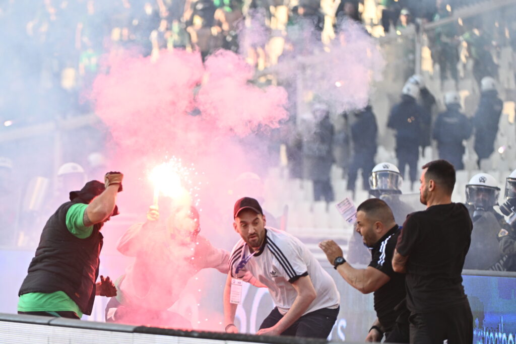 Φωτοστιγμές του τελικού