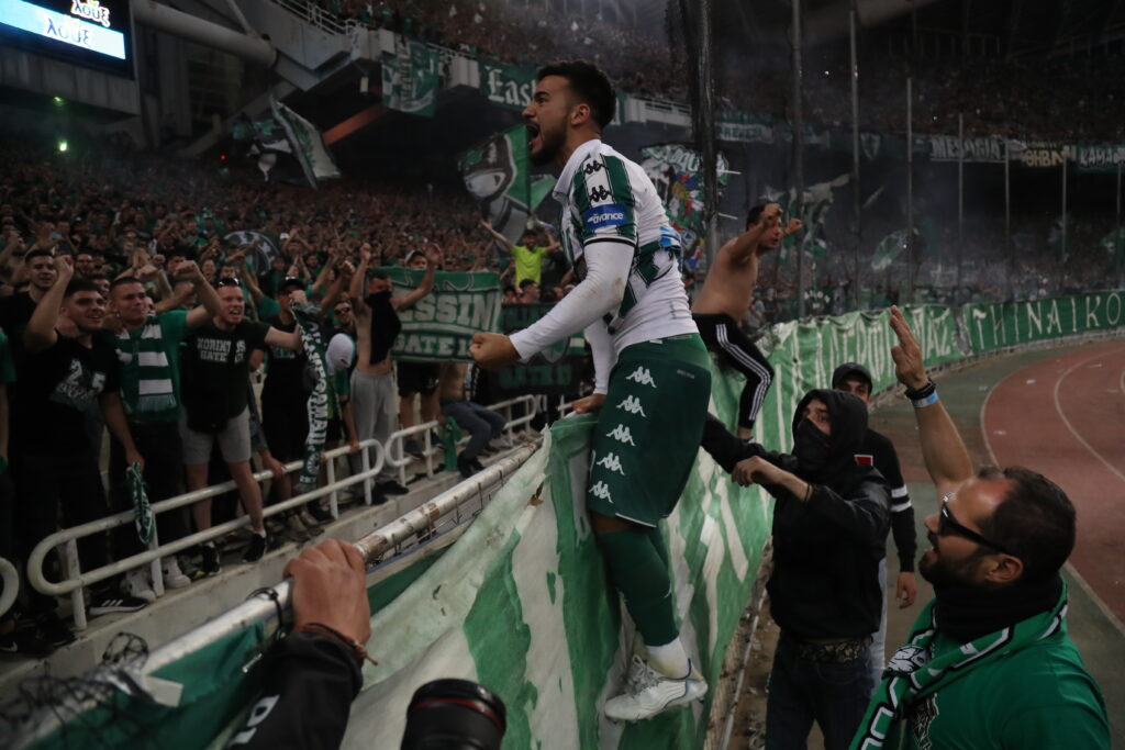 Φωτοστιγμές του τελικού