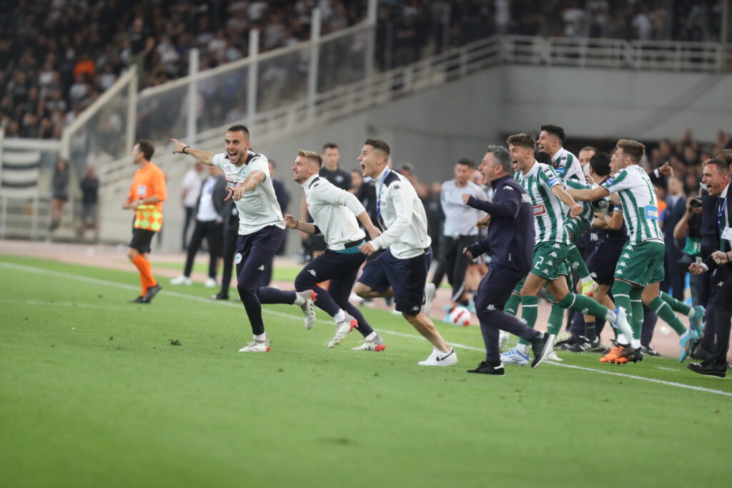 Φωτοστιγμές του τελικού