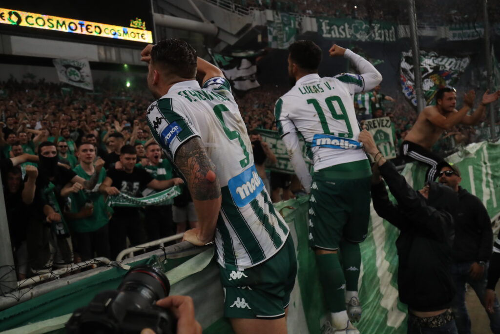 Φωτοστιγμές του τελικού