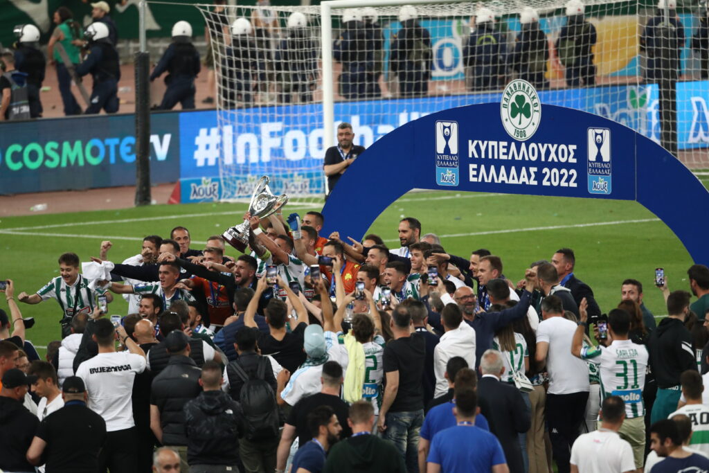 Φωτοστιγμές του τελικού