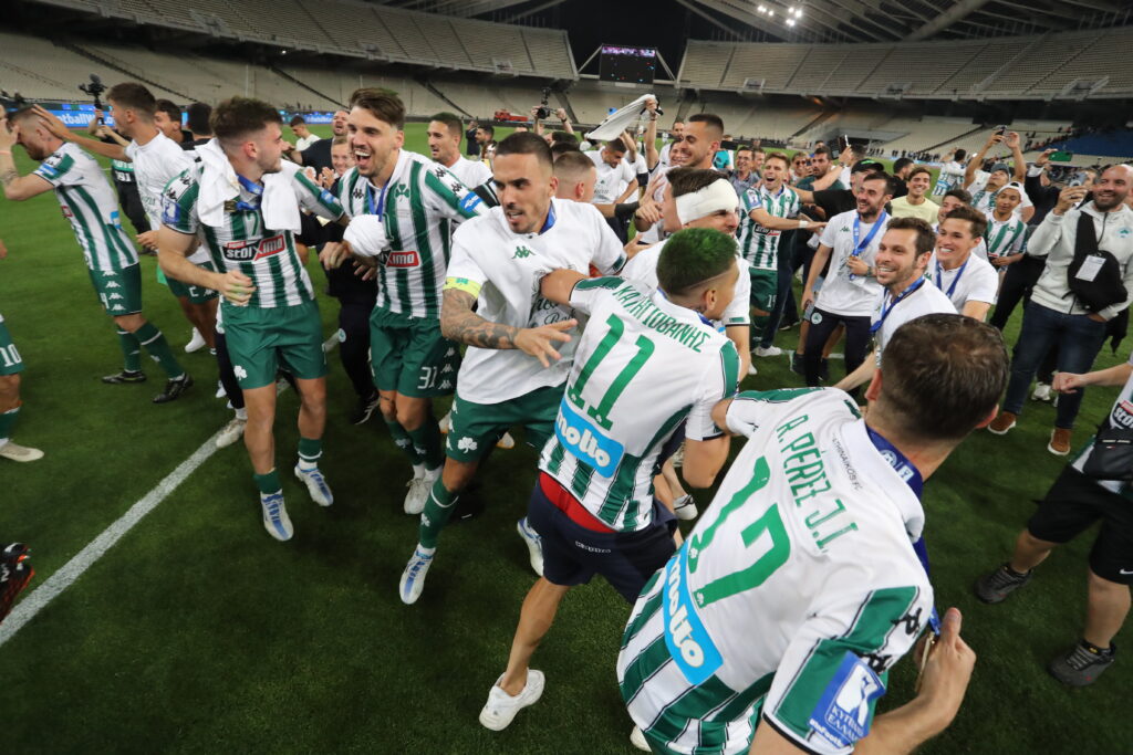 Φωτοστιγμές του τελικού