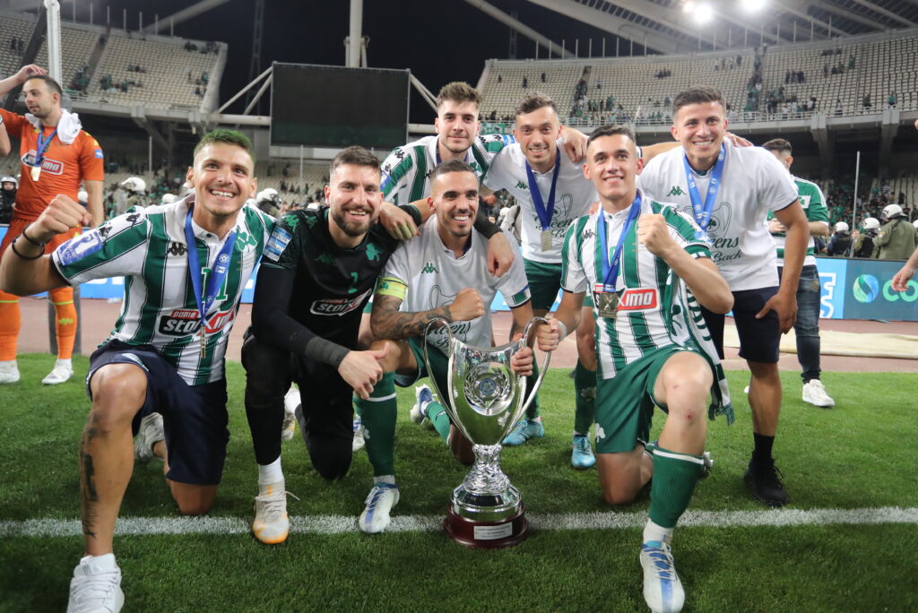 Φωτοστιγμές του τελικού