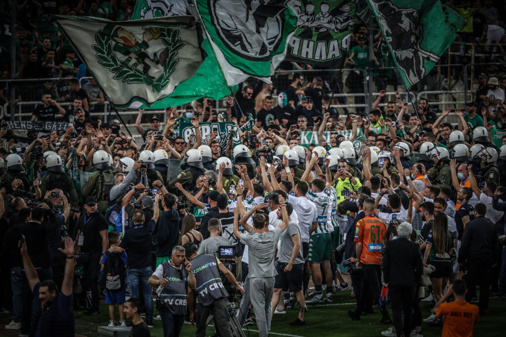 Φωτοστιγμές του τελικού