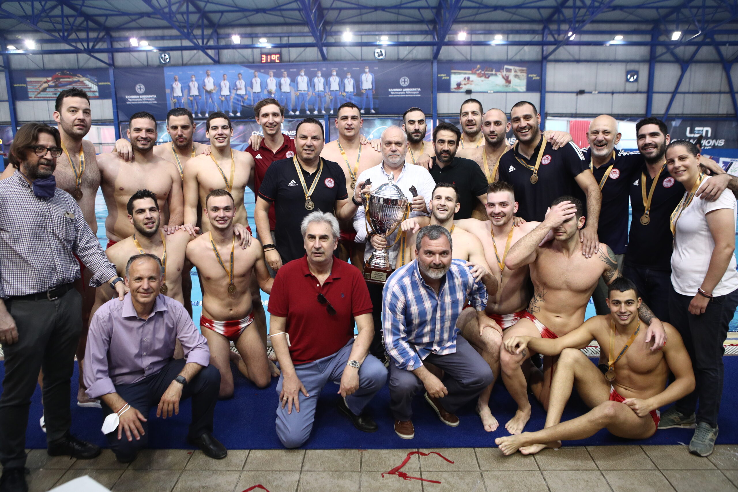 ΦΩΤΟρεπορτάζ από το «ερυθρόλευκο» πάρτι