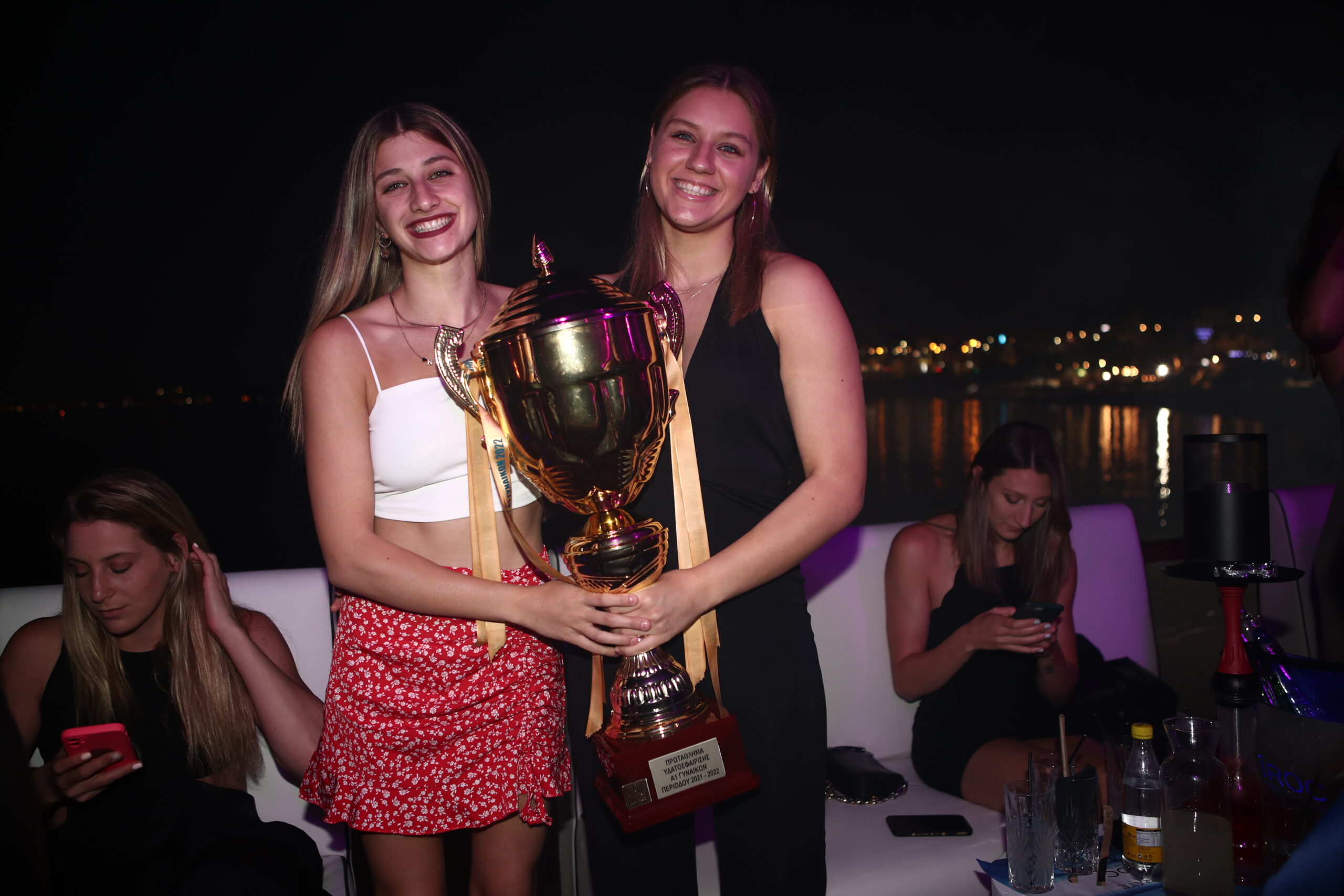 ΦΩΤΟρεπορτάζ από το γλέντι των Πρωταθλητριών