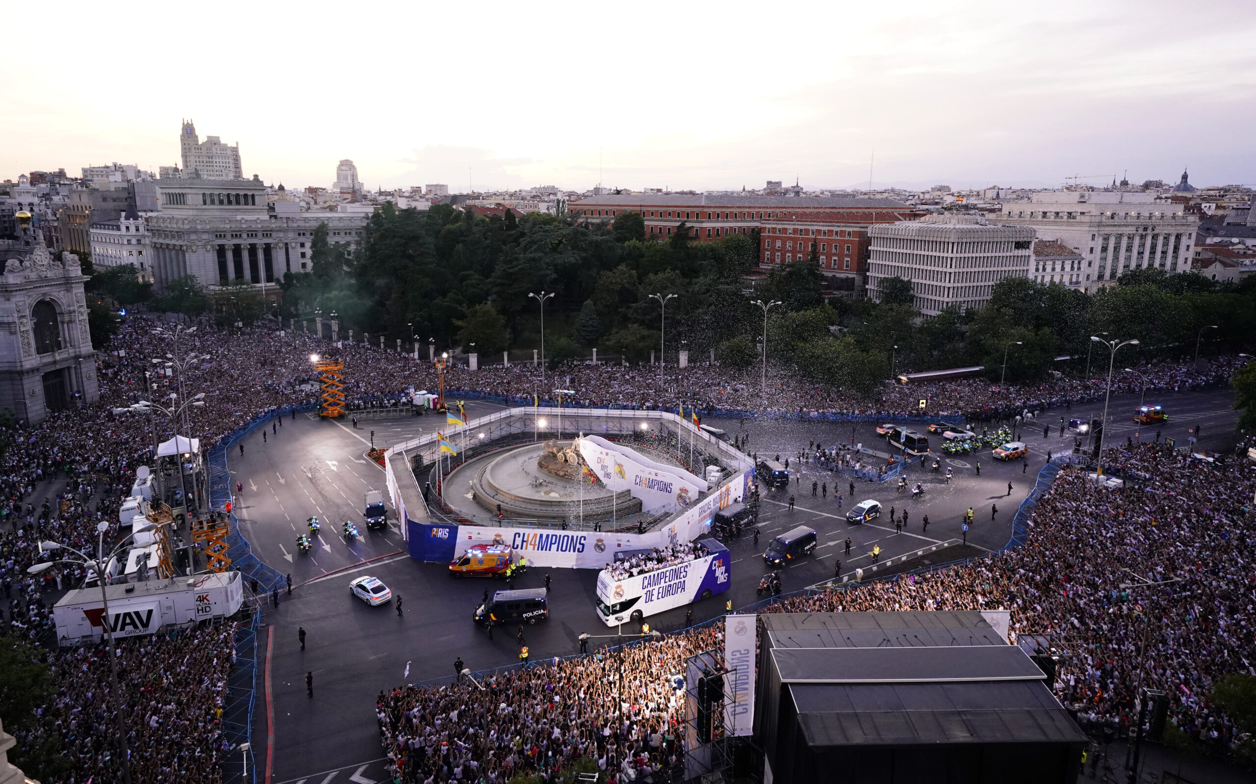 ΦΩΤΟρεπορτάζ από το πάρτι της «Βασίλισσας» στη Μαδρίτη