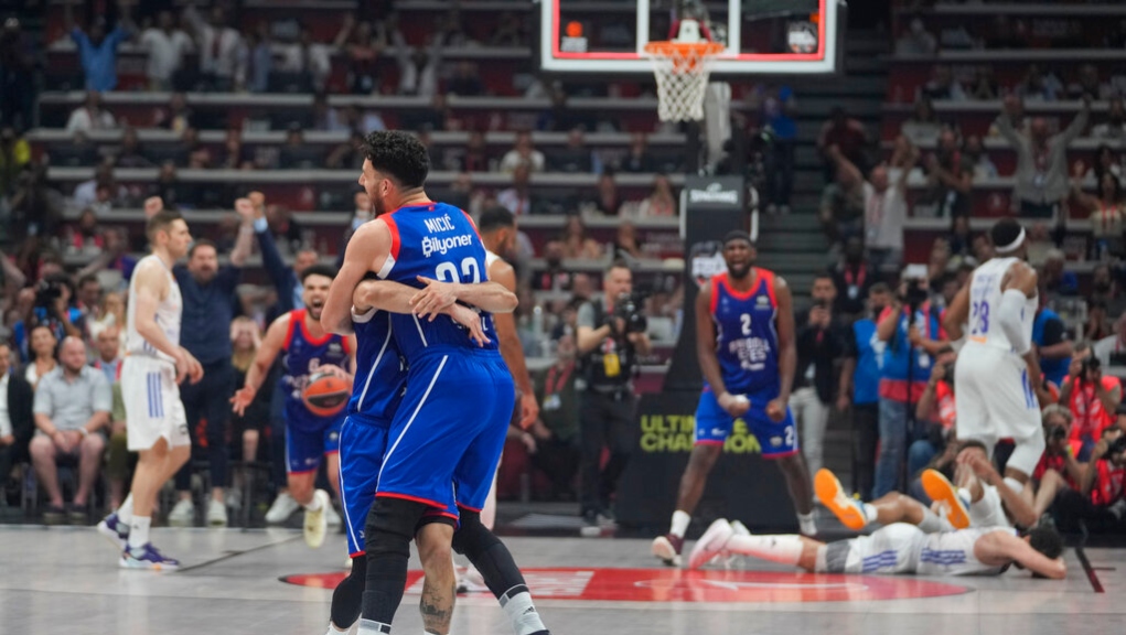 Φωτοστιγμές του τελικού της Ευρωλίγκα
