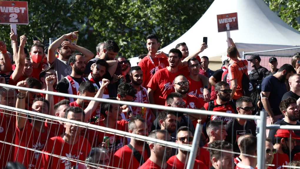 «Ερυθρόλευκη» πορεία στο Βελιγράδι (video, ΦΩΤΟ)