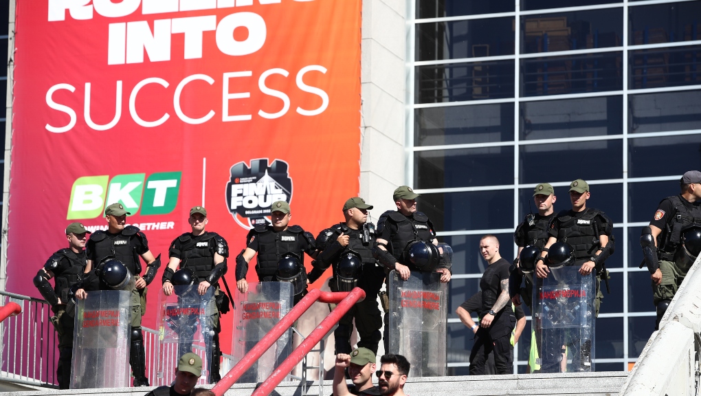 «Ερυθρόλευκη» πορεία στο Βελιγράδι (video, ΦΩΤΟ)