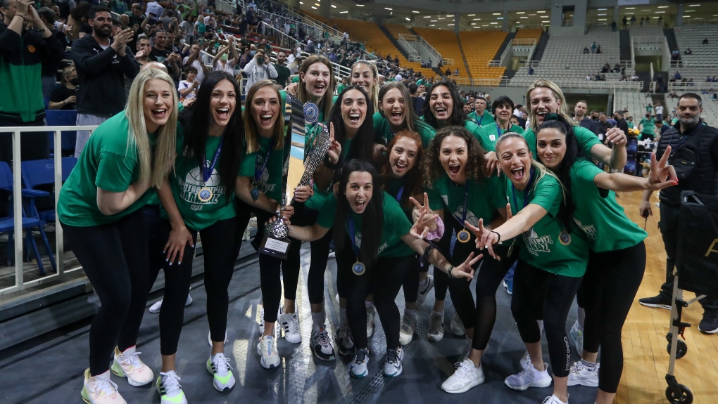 Το σήκωσαν οι πρωταθλήτριες (ΦΩΤΟ)