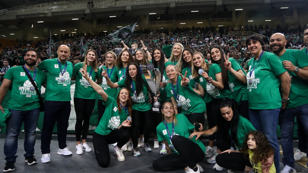 Το σήκωσαν οι πρωταθλήτριες (ΦΩΤΟ)