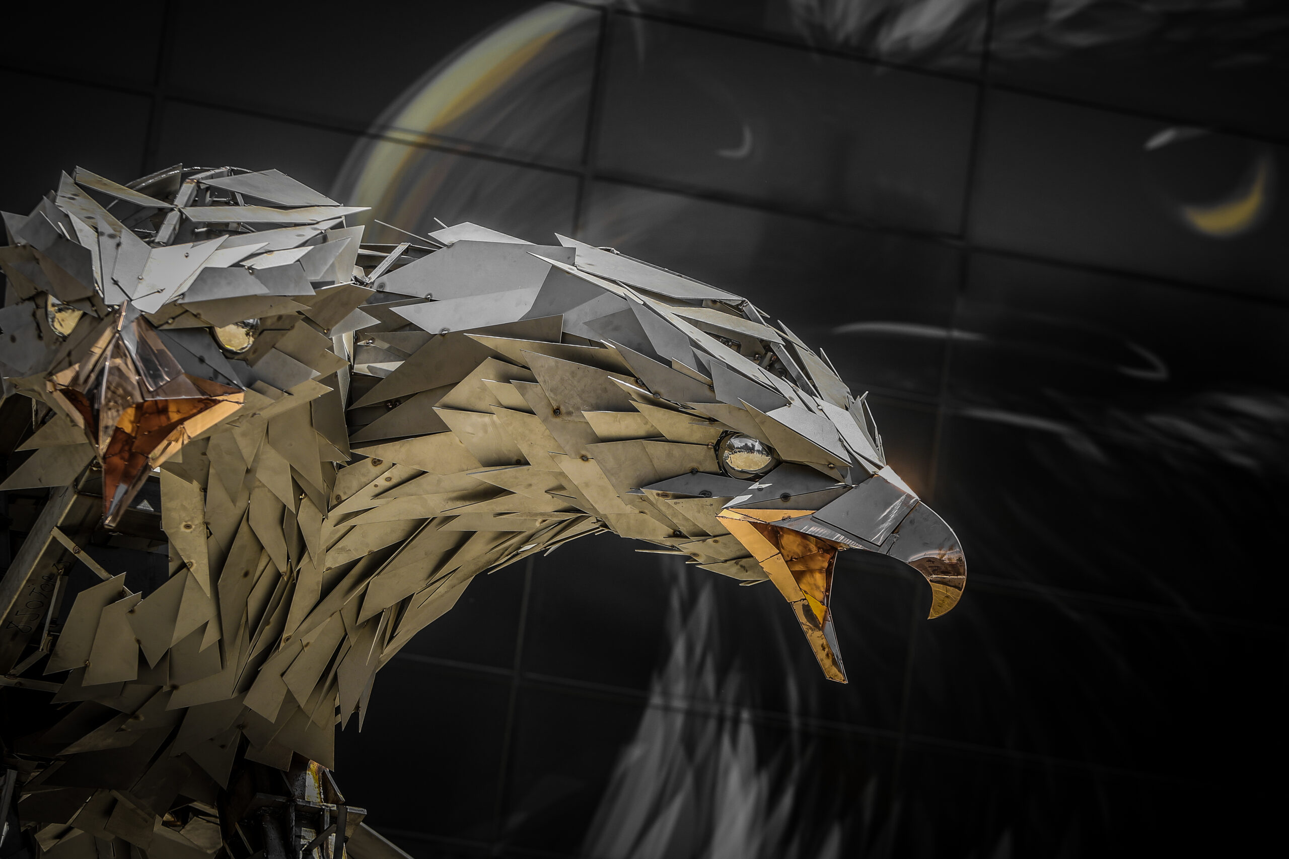 ΦΩΤΟρεπορτάζ από τη συναρμολόγηση του ατσάλινου αετού