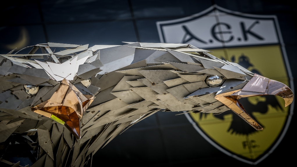 ΦΩΤΟρεπορτάζ από τη συναρμολόγηση του ατσάλινου αετού