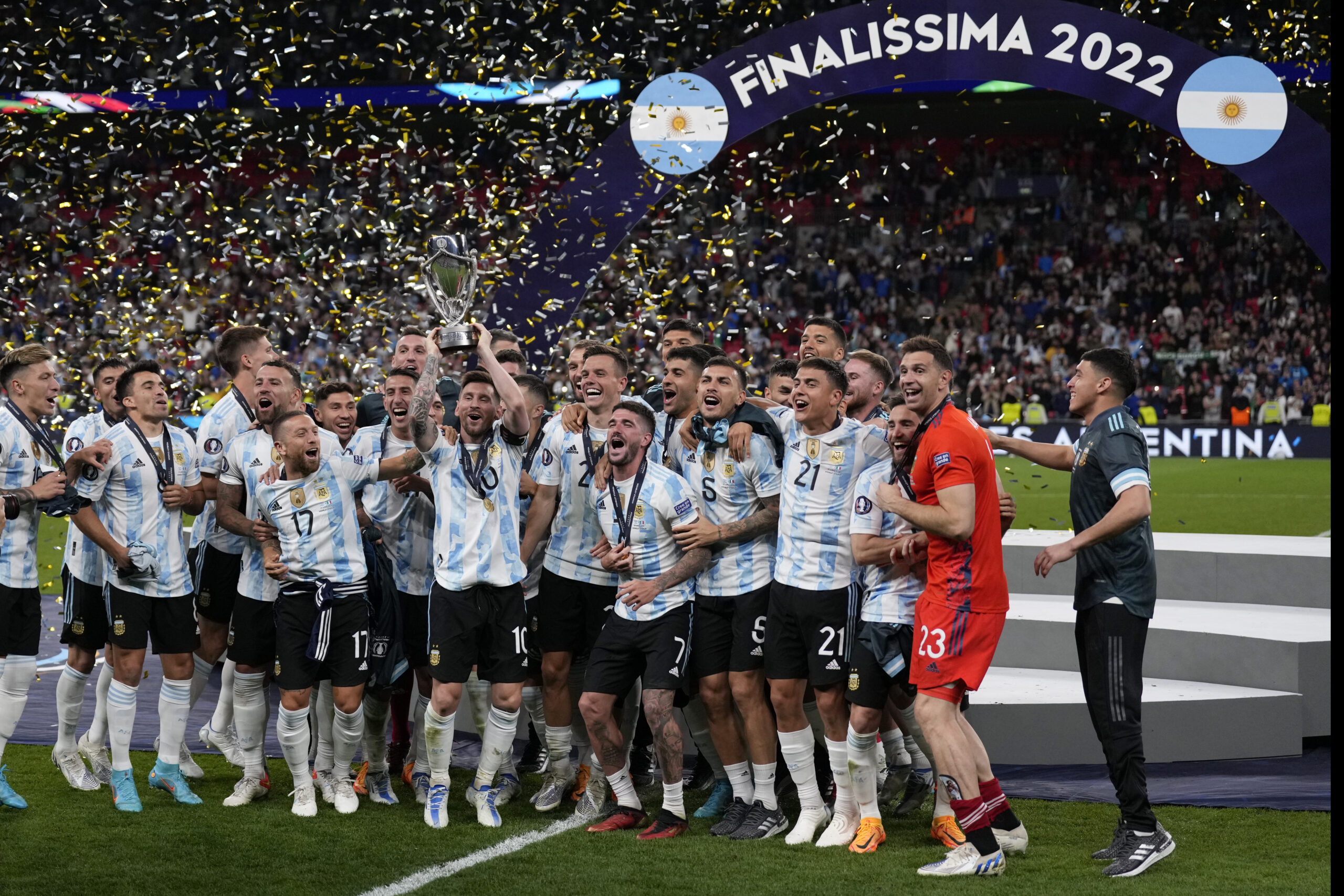 ΦΩΤΟρεπορτάζ από το γλέντι της παρέας του Μέσι