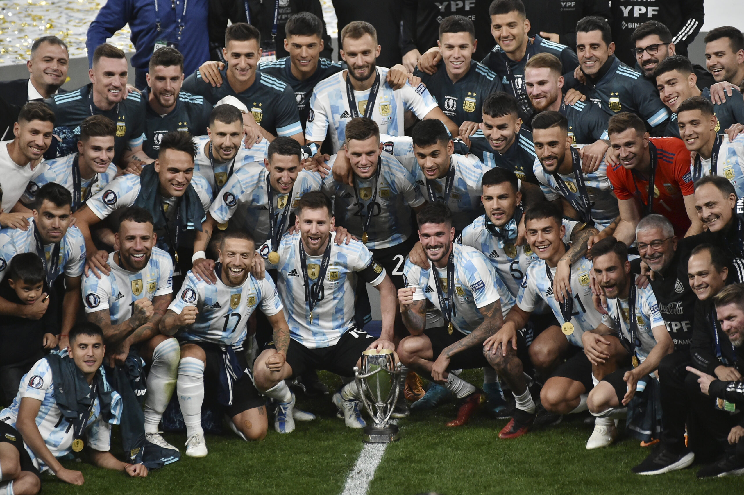 ΦΩΤΟρεπορτάζ από το γλέντι της παρέας του Μέσι