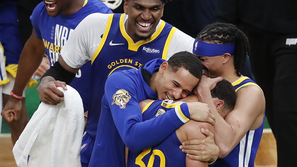 ΦΩΤΟρεπορτάζ από τους πανηγυρισμούς των Ουόριορς