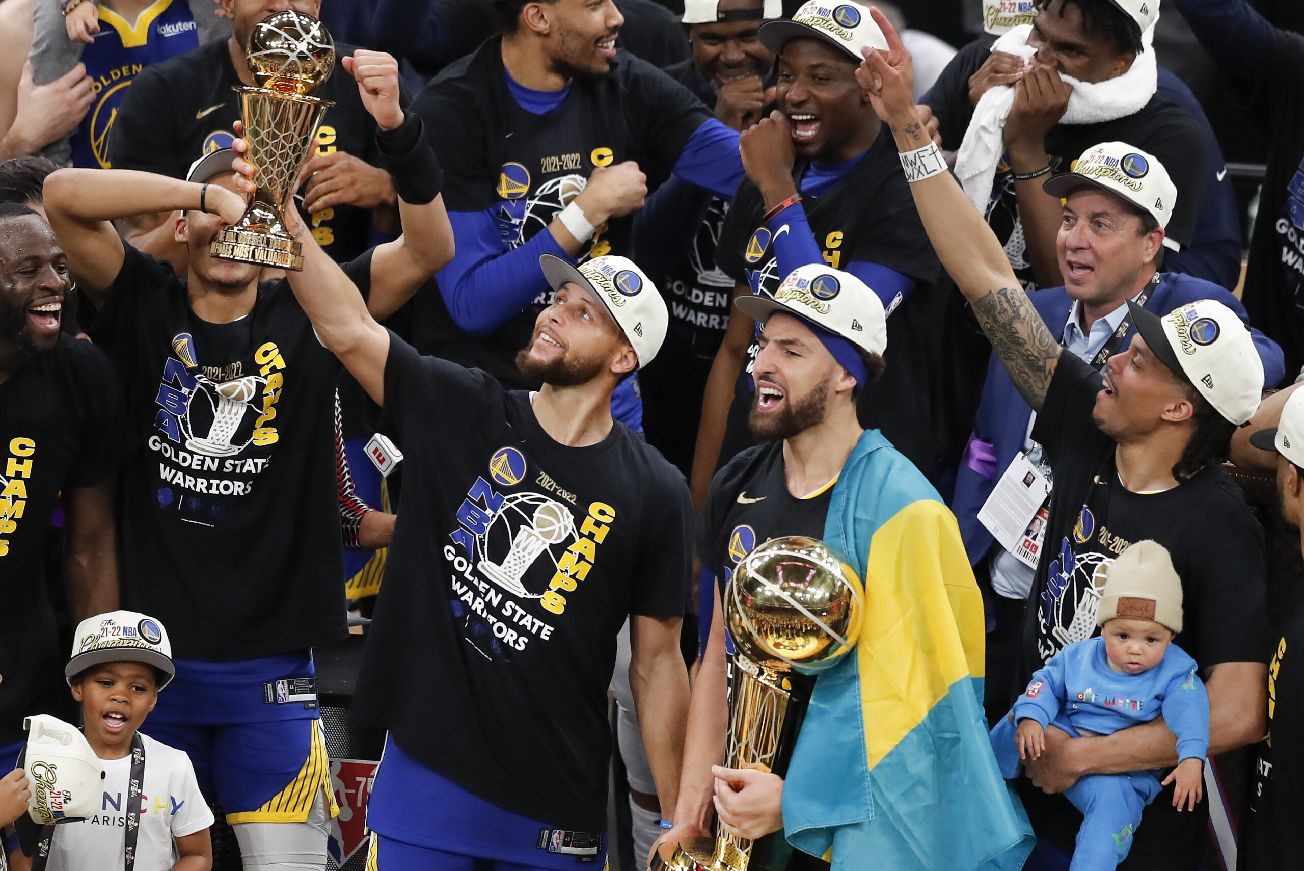 ΦΩΤΟρεπορτάζ από τους πανηγυρισμούς των Ουόριορς