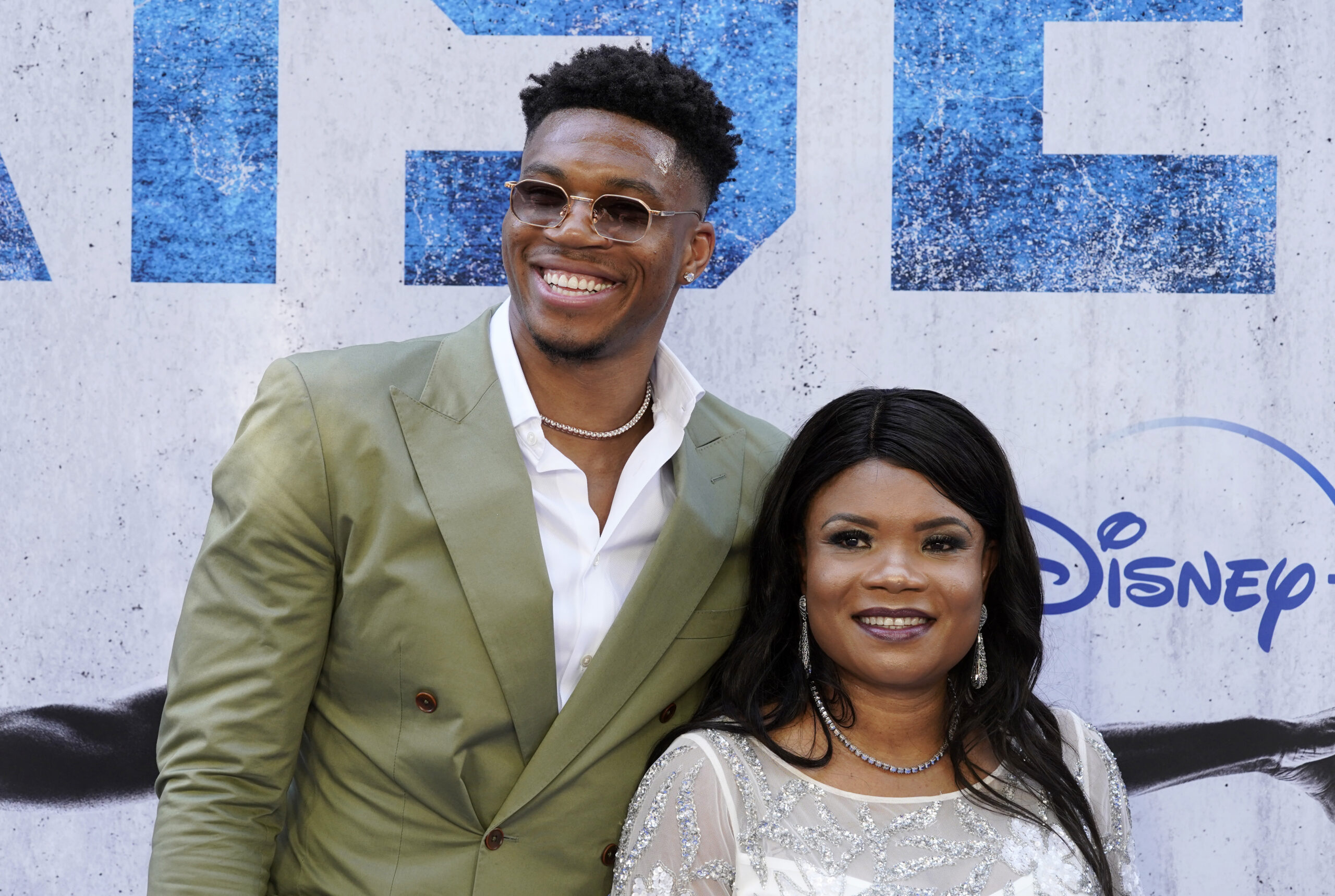 H “Χολιγουντιανή” εμφάνιση του Γιάννη (ΦΩΤΟ)