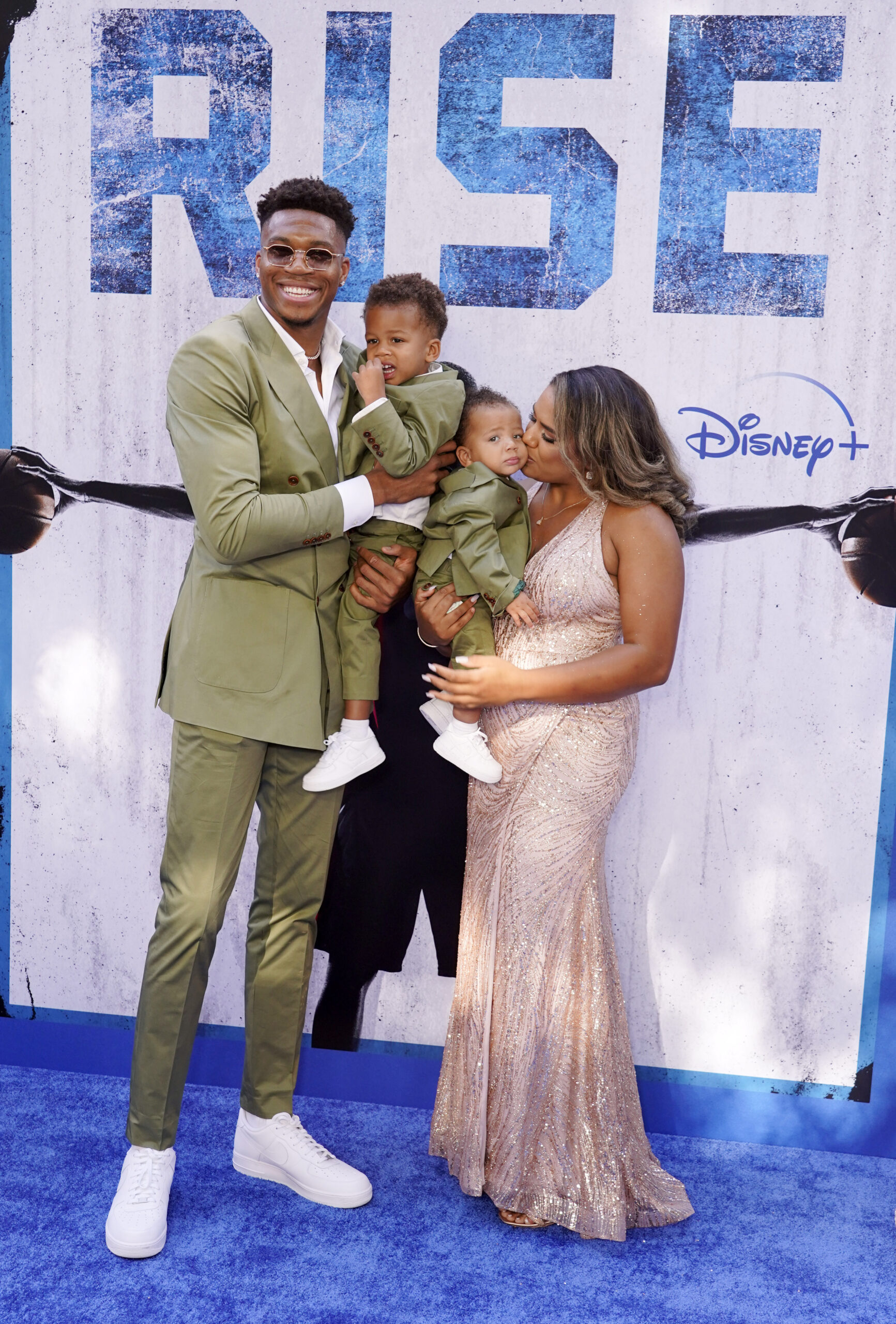 H “Χολιγουντιανή” εμφάνιση του Γιάννη (ΦΩΤΟ)