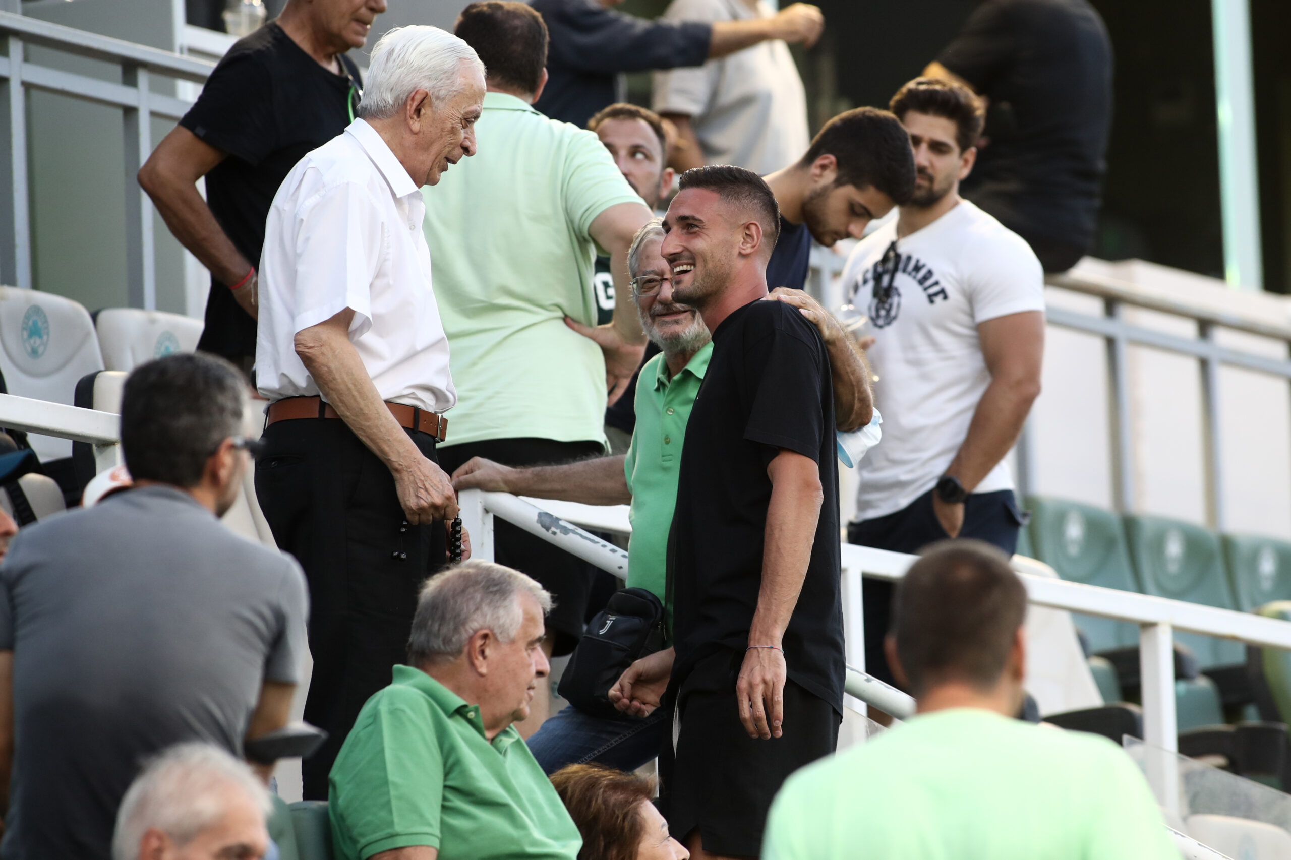 ΦΩΤΟρεπορτάζ: Η επιστροφή του Μακέντα στη “Λεωφόρο”