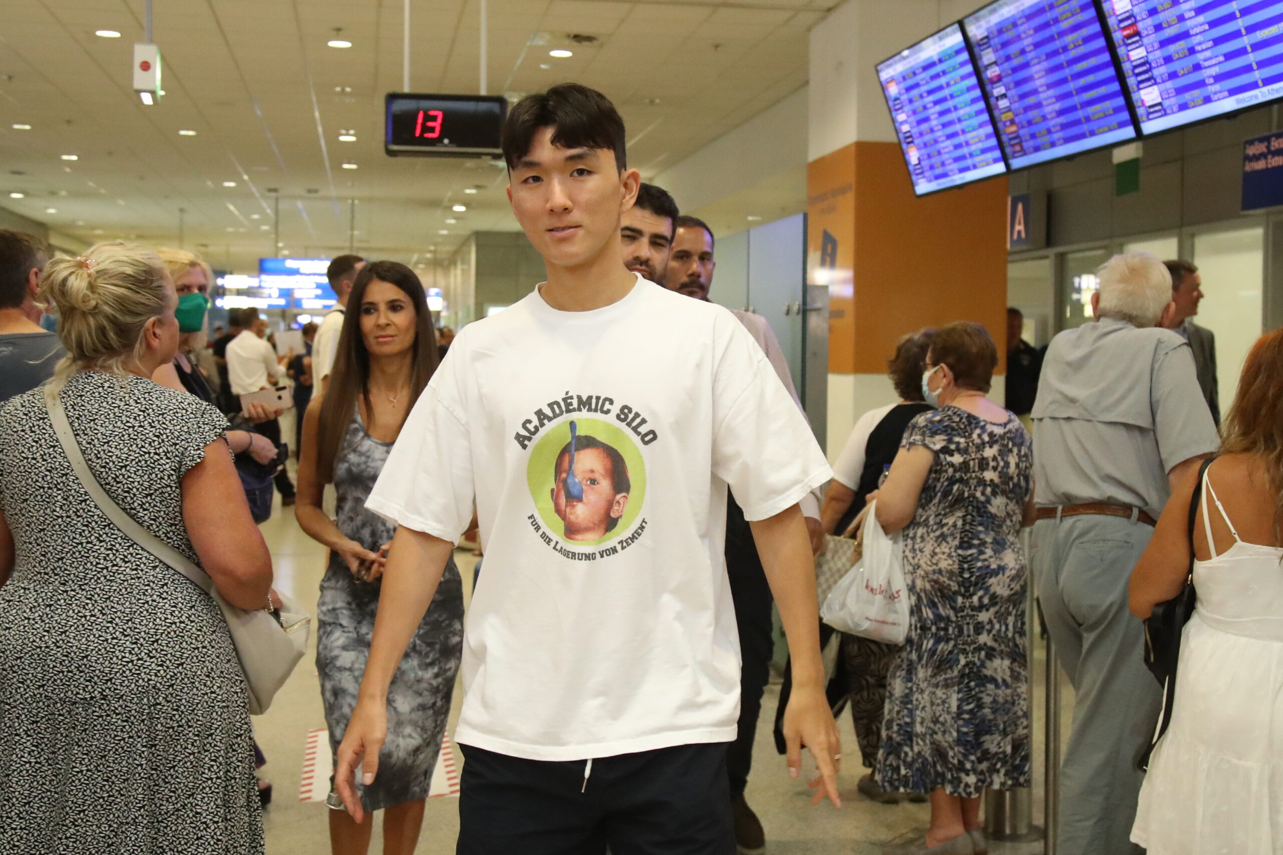 Στην Ελλάδα ο Χουάνγκ Ιν Μπέομ για τον Ολυμπιακό (video)