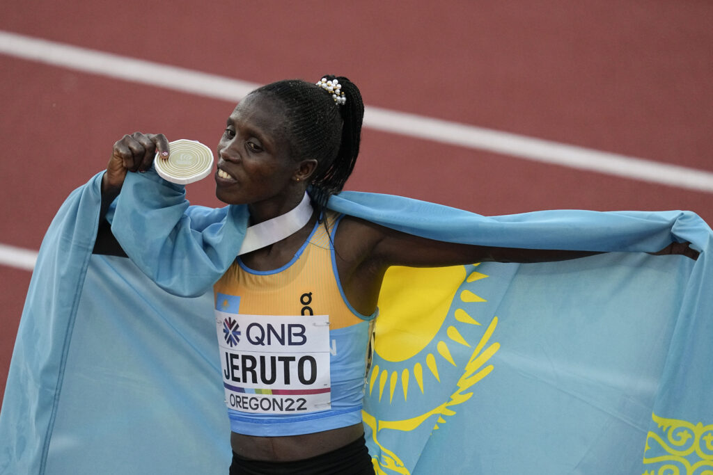 Κορυφή για Τζερούτο και βουτιά στο νερό (video)