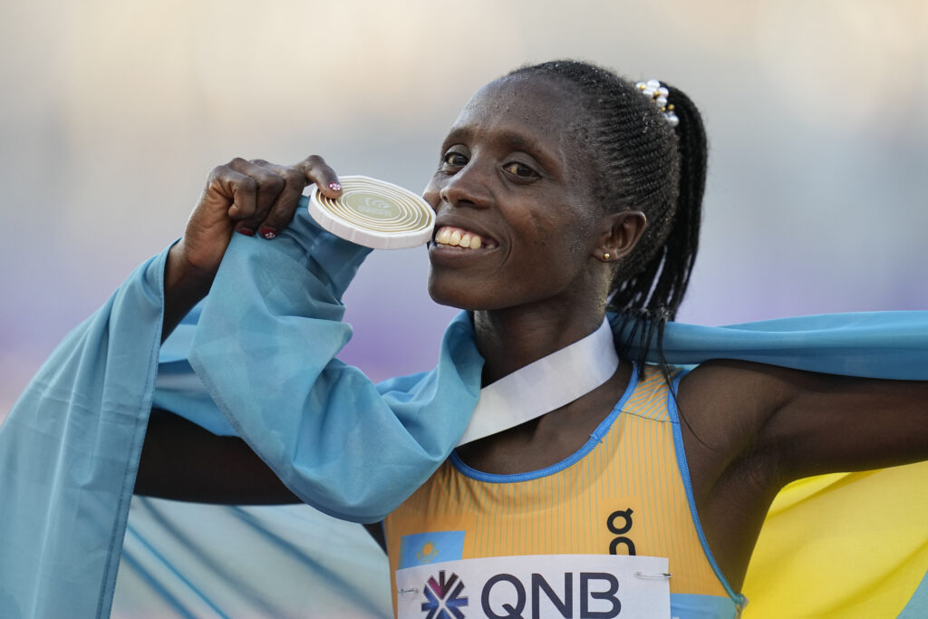 Κορυφή για Τζερούτο και βουτιά στο νερό (video)