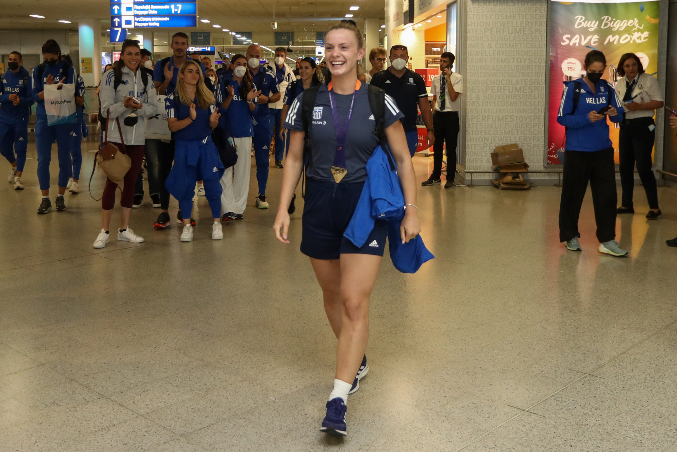 Στην Ελλάδα το “χρυσό” κορίτσι του ακοντισμού (ΦΩΤΟ)