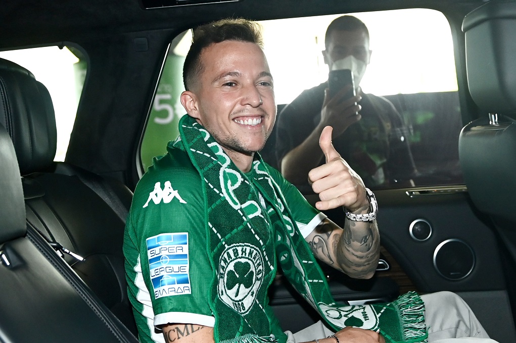 ΦΩΤΟρεπορτάζ από την άφιξη του Μπερνάρ