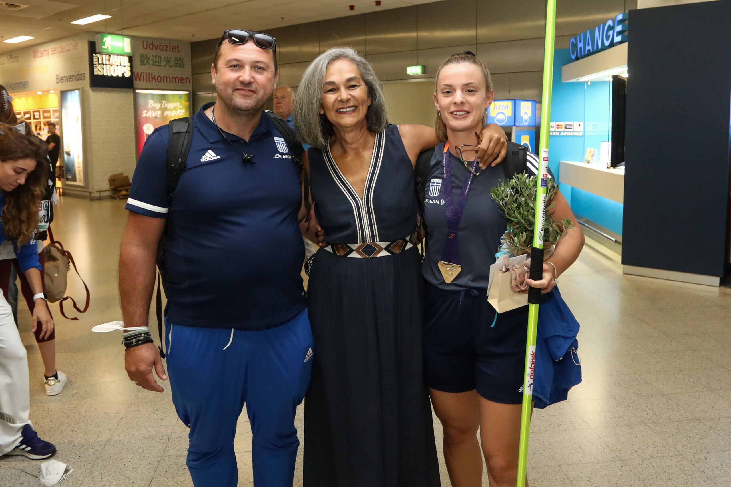 Στην Ελλάδα το “χρυσό” κορίτσι του ακοντισμού (ΦΩΤΟ)