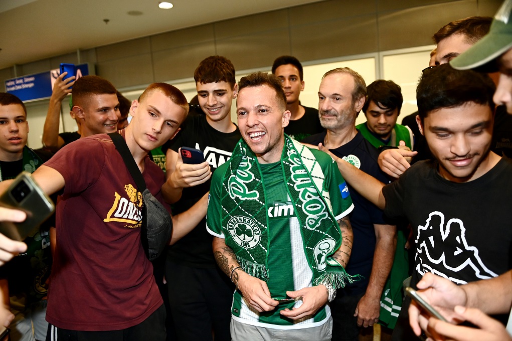 ΦΩΤΟρεπορτάζ από την άφιξη του Μπερνάρ