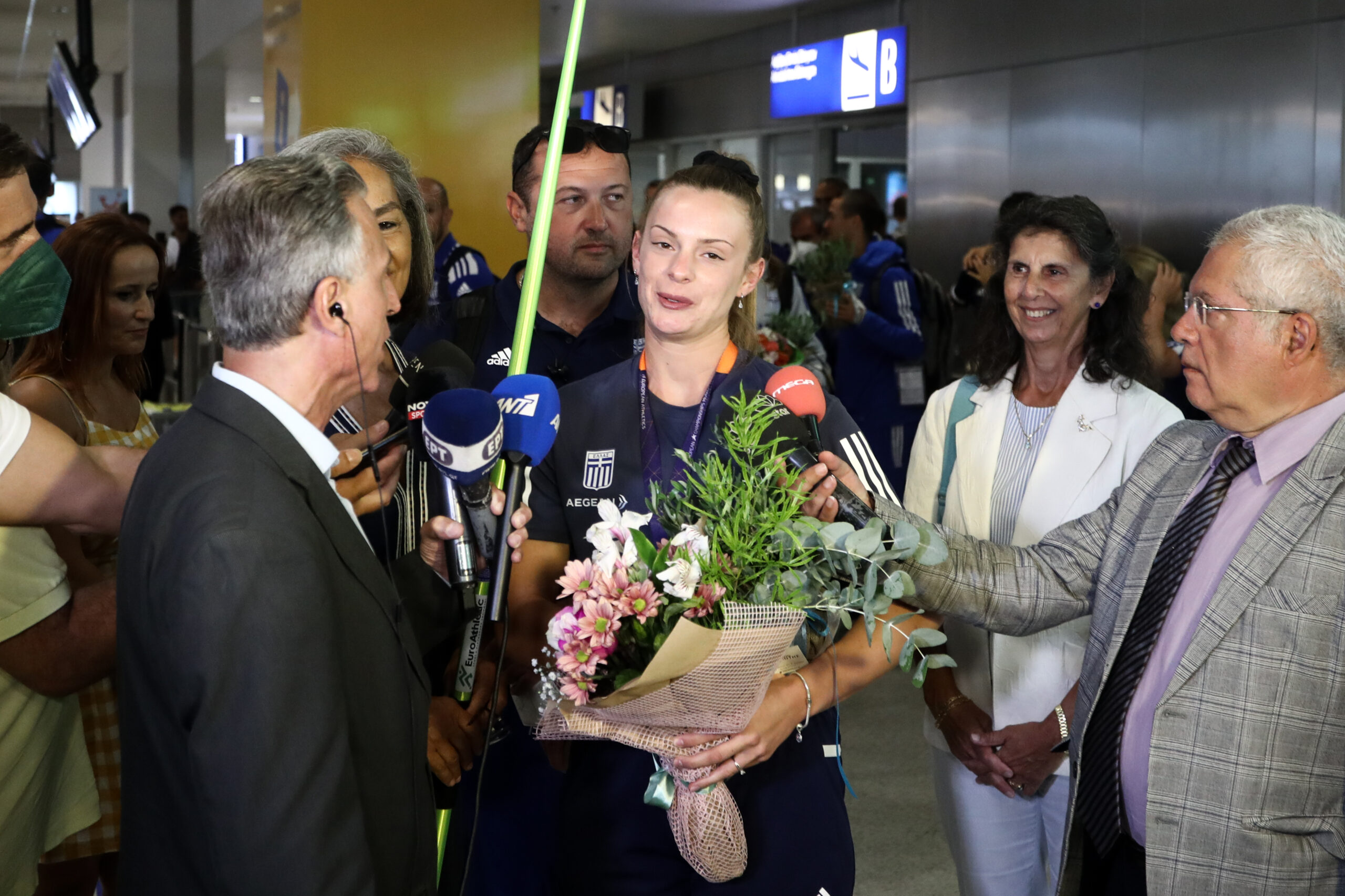 Στην Ελλάδα το “χρυσό” κορίτσι του ακοντισμού (ΦΩΤΟ)