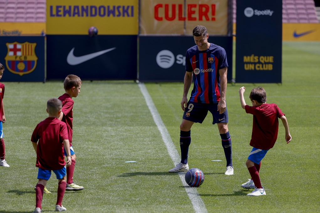 ΦΩΤΟρεπορτάζ από την παρουσίαση του Λεβαντόφσκι