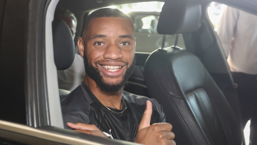 Ήρθε ο Μουκουντί για την ΑΕΚ (ΦΩΤΟ)