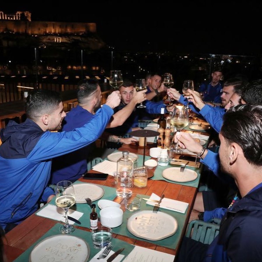 Δείπνο συσπείρωσης για την Εθνική | Παρών και ο Μπαλτάκος