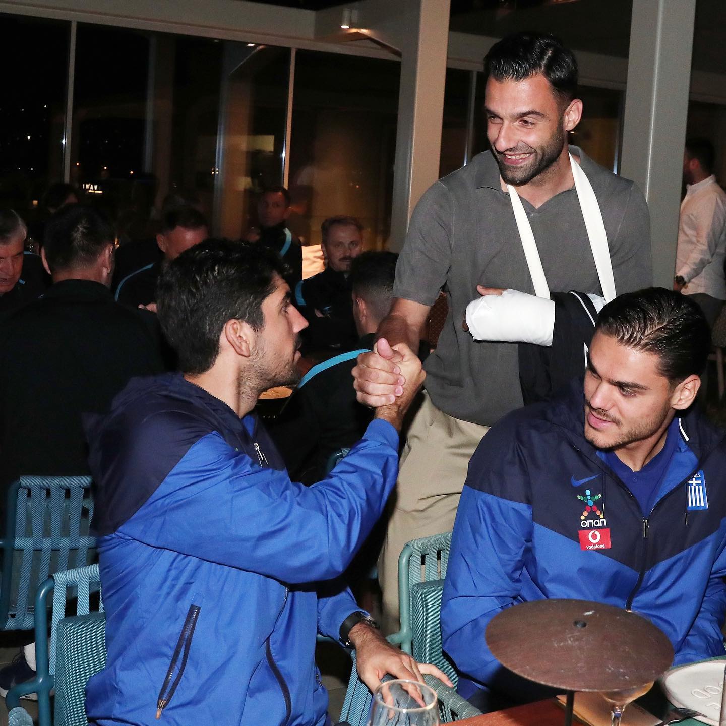 Δείπνο συσπείρωσης για την Εθνική | Παρών και ο Μπαλτάκος