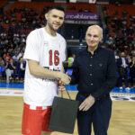 Πέταγε φωτιές…