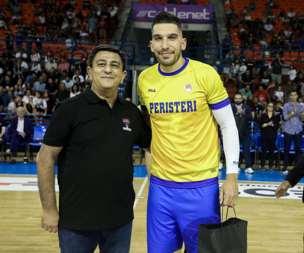 Πέταγε φωτιές…