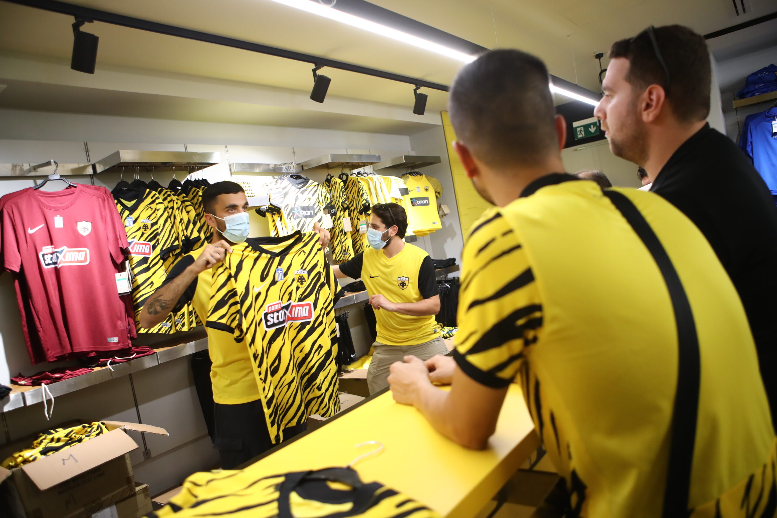 Η ΑΕΚ στο νέο της γήπεδο (συνεχές ΦΩΤΟρεπορτάζ)