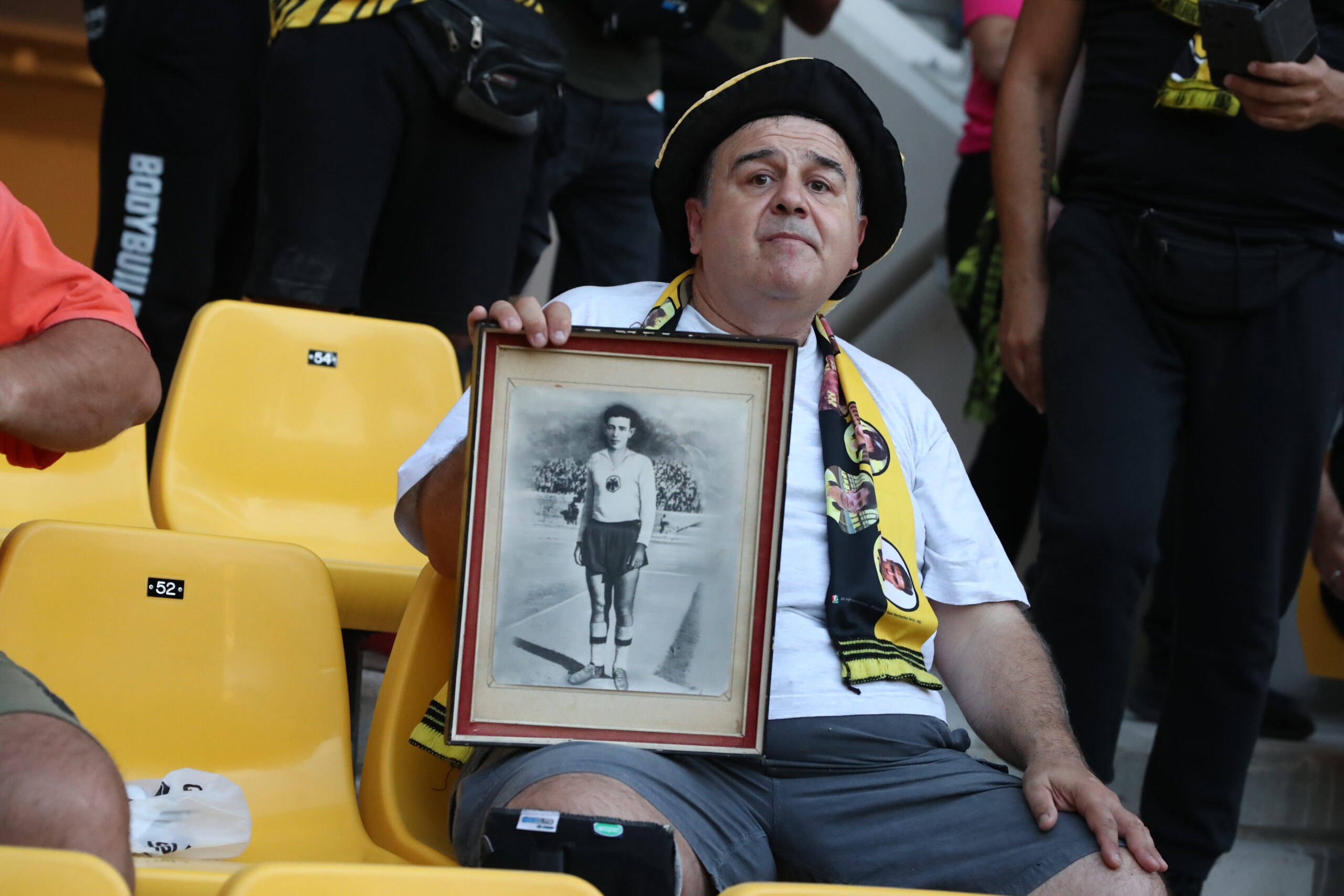 Η ΑΕΚ στο νέο της γήπεδο (συνεχές ΦΩΤΟρεπορτάζ)