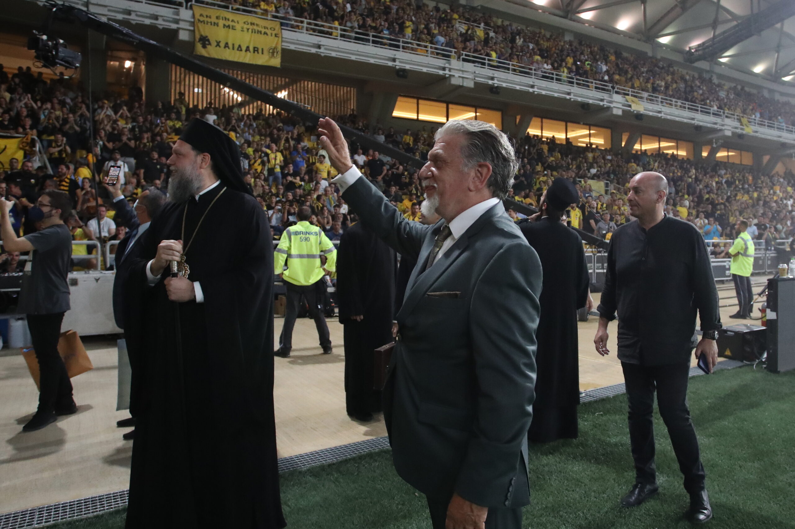 Η ΑΕΚ στο νέο της γήπεδο (συνεχές ΦΩΤΟρεπορτάζ)