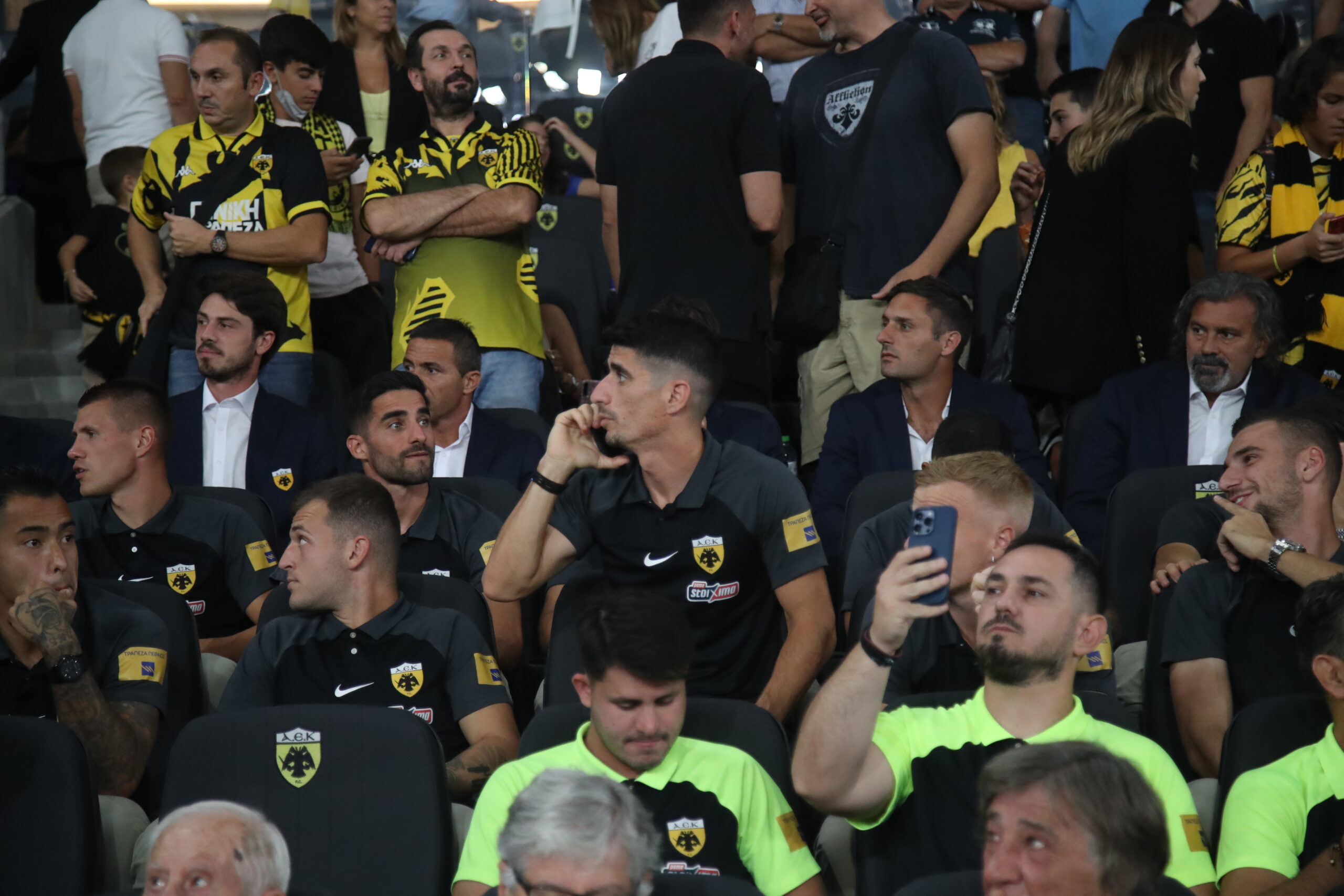 Η ΑΕΚ στο νέο της γήπεδο (συνεχές ΦΩΤΟρεπορτάζ)