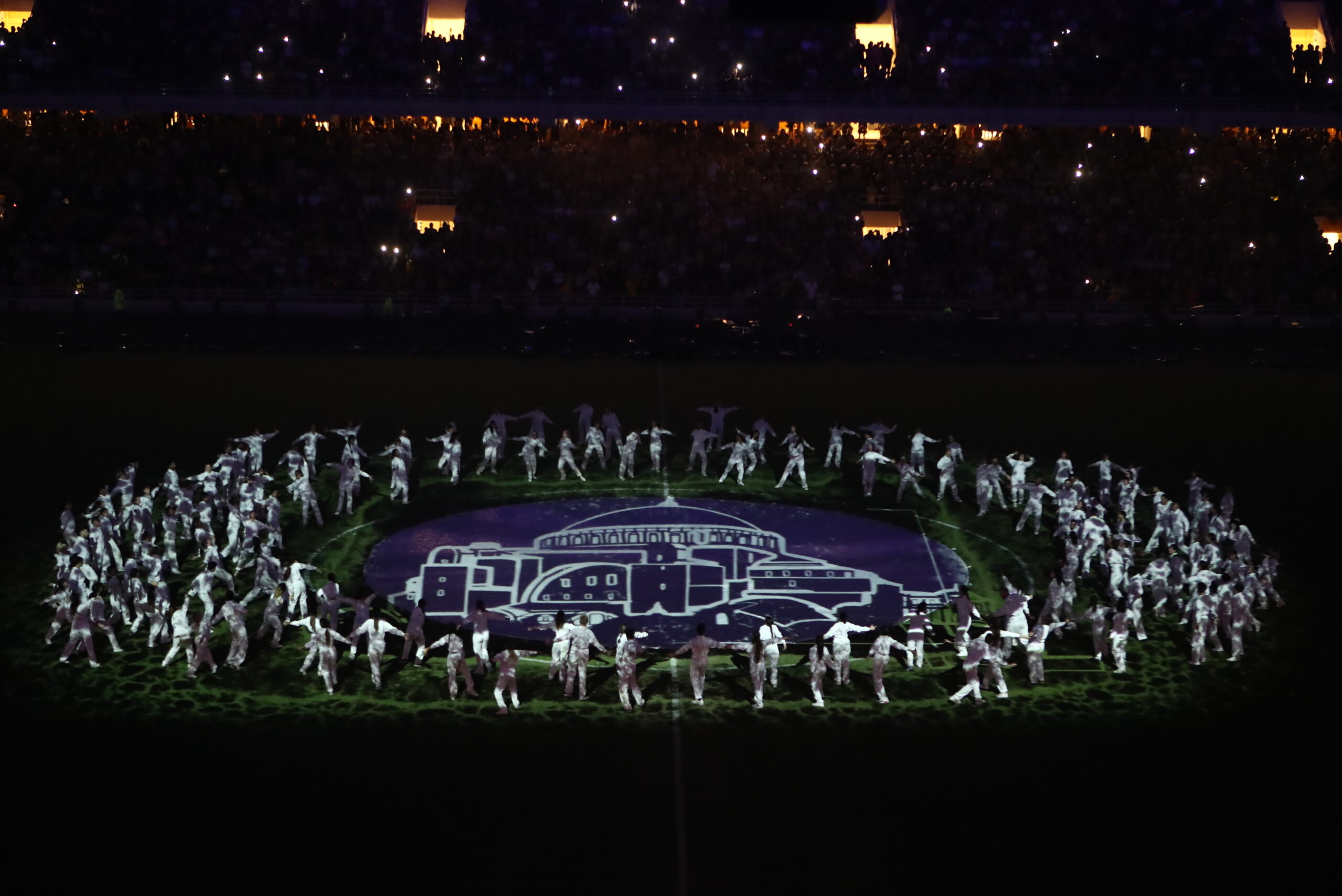 Η ΑΕΚ στο νέο της γήπεδο (συνεχές ΦΩΤΟρεπορτάζ)