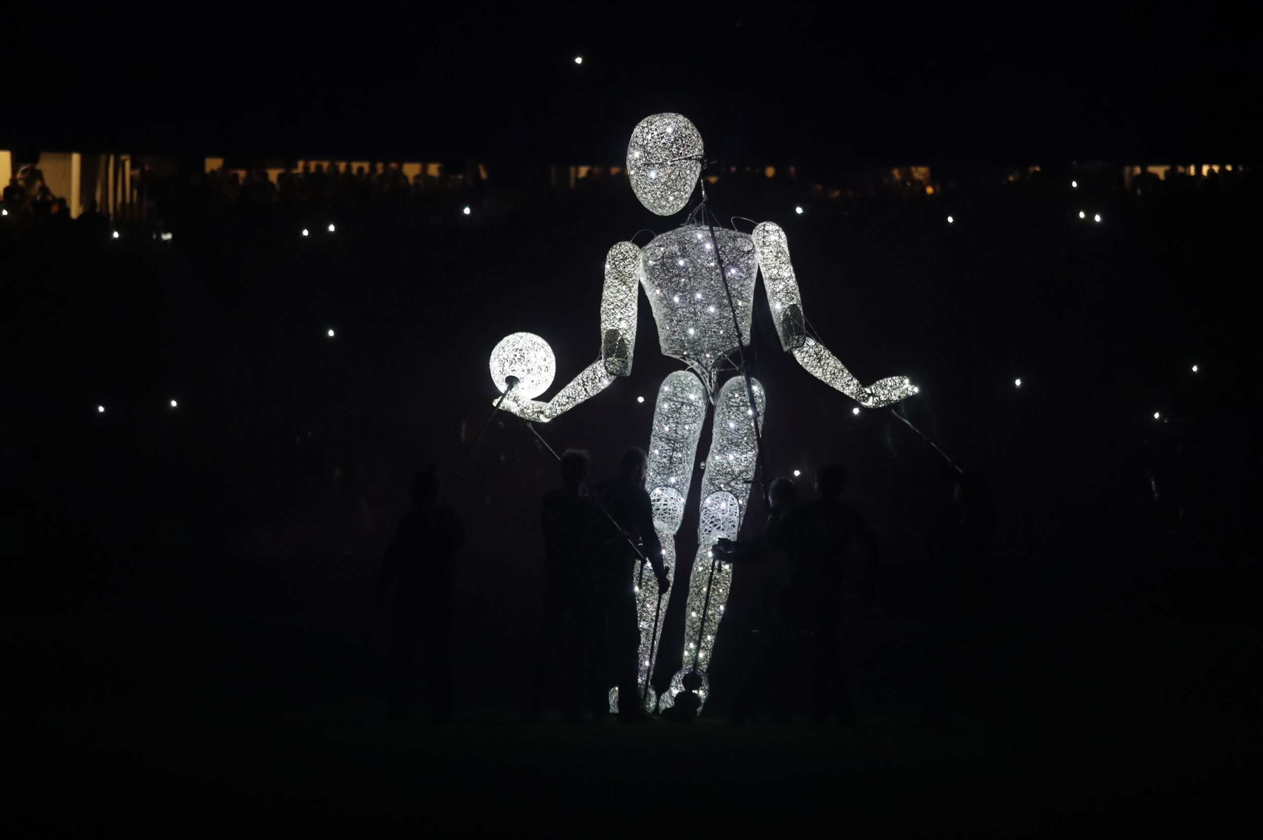 Η ΑΕΚ στο νέο της γήπεδο (συνεχές ΦΩΤΟρεπορτάζ)