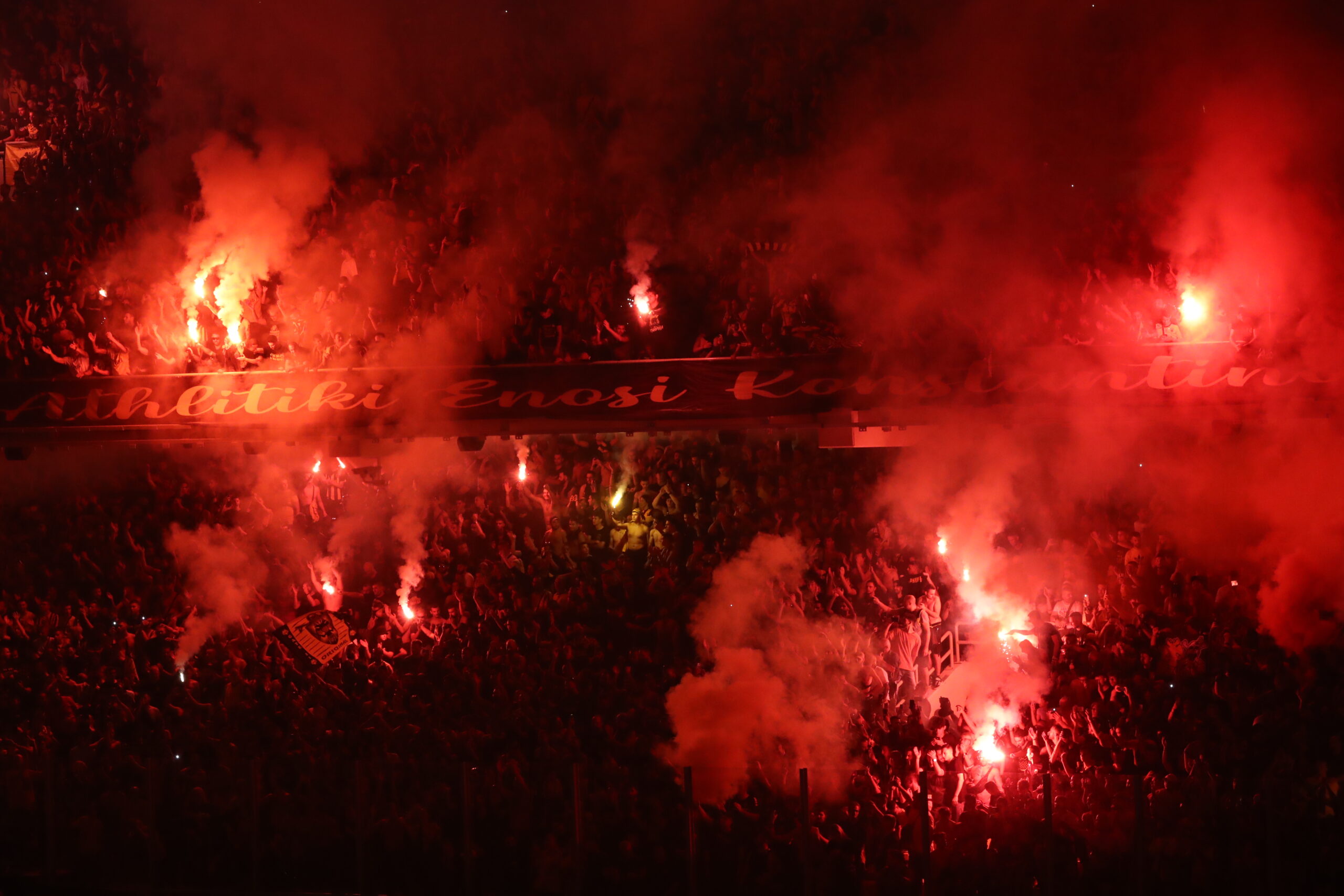 Η ΑΕΚ στο νέο της γήπεδο (συνεχές ΦΩΤΟρεπορτάζ)