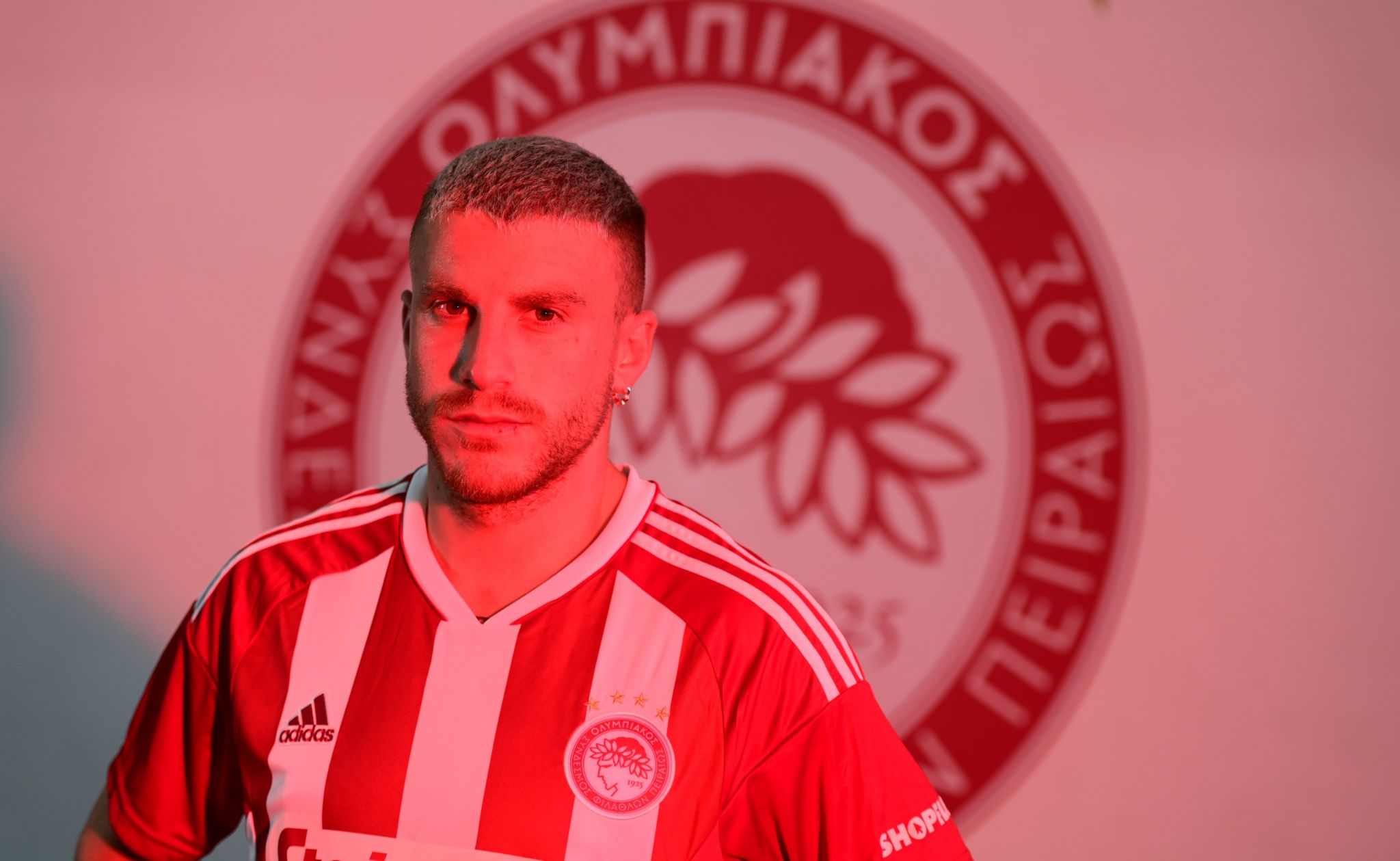 Στον Ολυμπιακό και επίσημα ο Μπιέλ (ΦΩΤΟ)