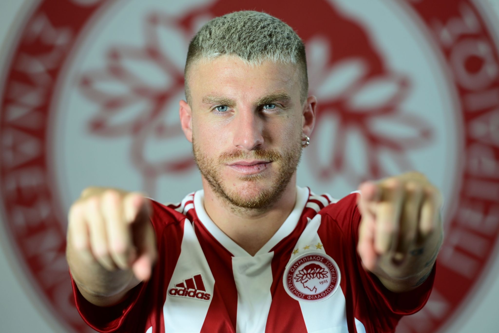 Στον Ολυμπιακό και επίσημα ο Μπιέλ (ΦΩΤΟ)