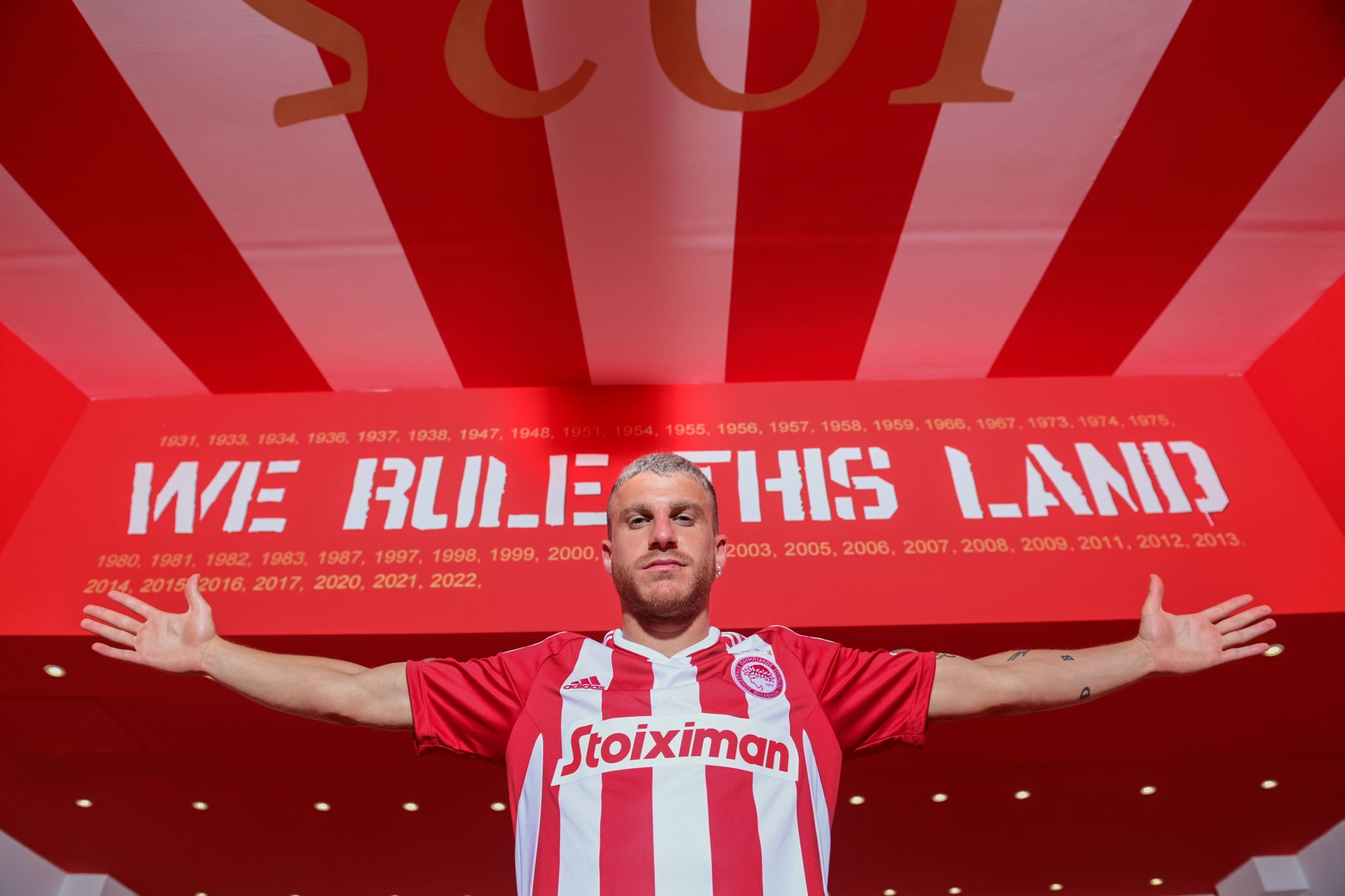 Στον Ολυμπιακό και επίσημα ο Μπιέλ (ΦΩΤΟ)